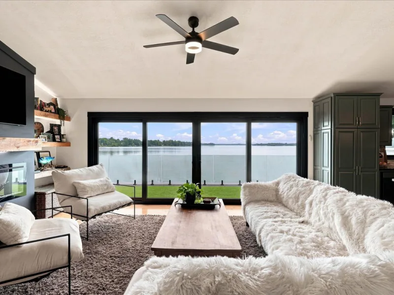 Windows & Doors by VGS Group at Paradise Point (photo 12 of 12)