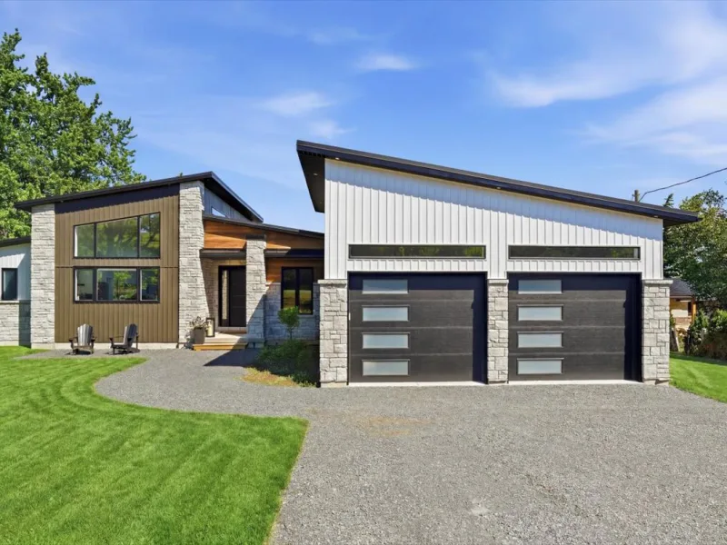 Overhead Doors by VGS Group at County Homes - Old Orchard (photo 3 of 4)